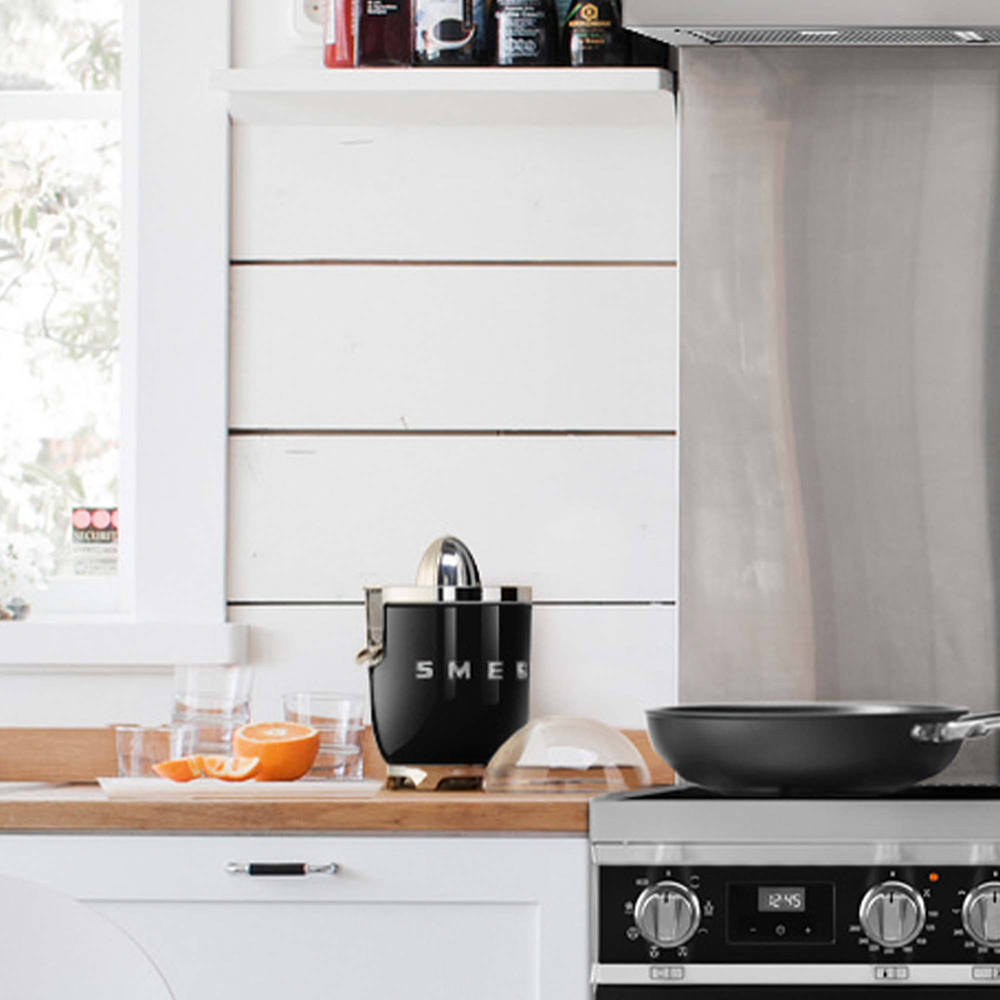 SMEG CITRUSPERS JAREN 50 GLOSS BLACK CJF11BLEU